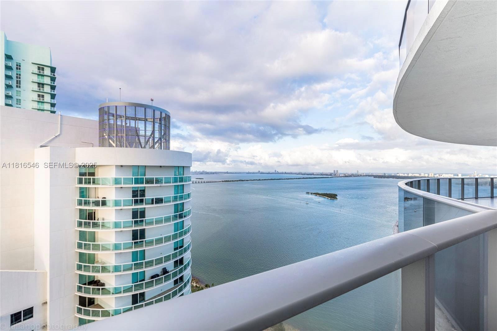 488 NE 18th Street 3911, Miami, FL 33132