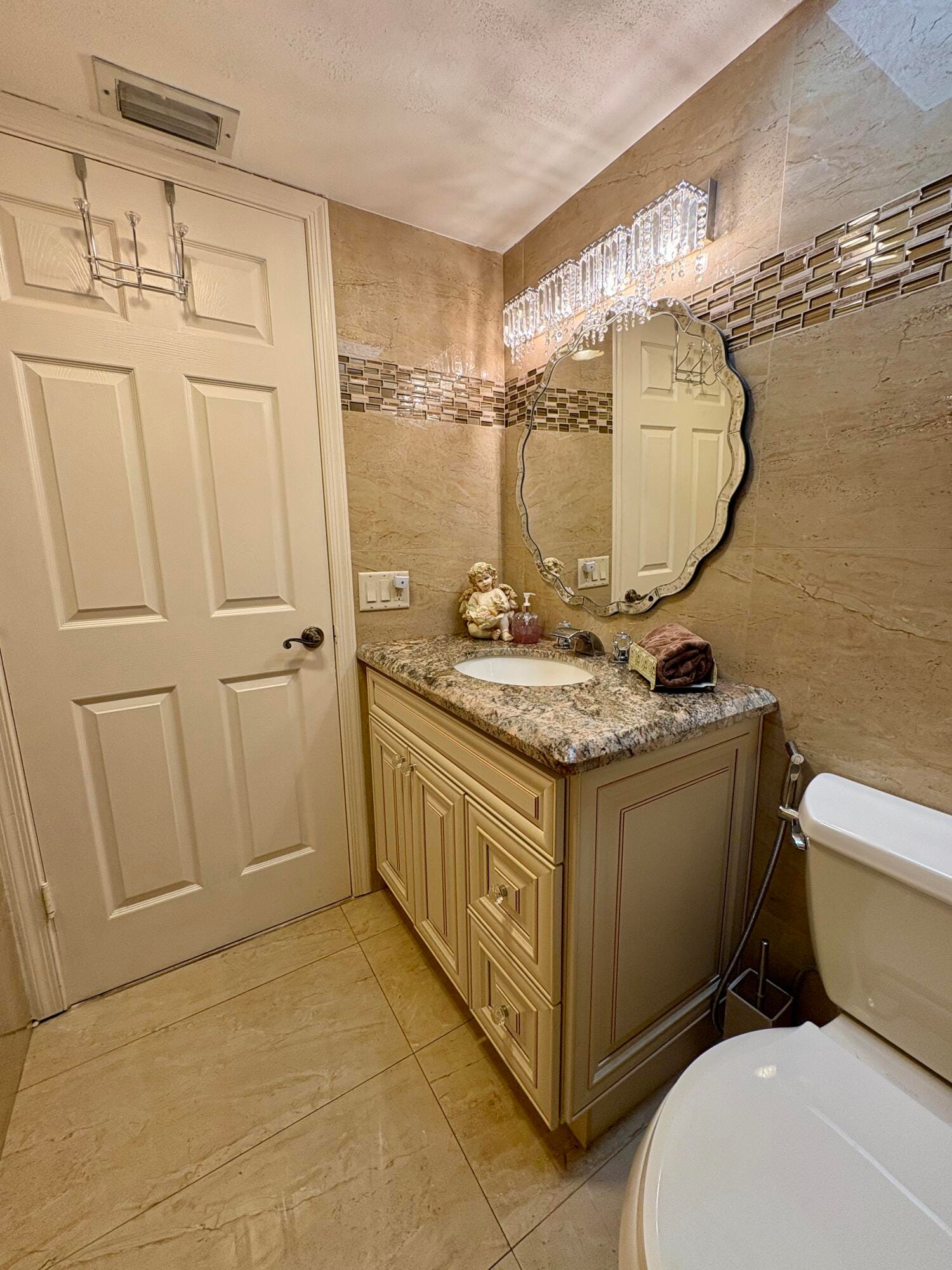 23249 Barwood Lane 402 — photo 12