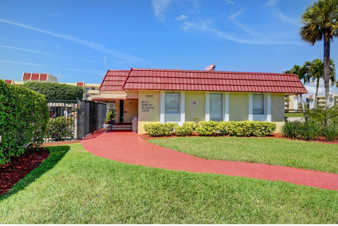 23249 Barwood Lane 402, Boca Raton, FL 33428 photo 15