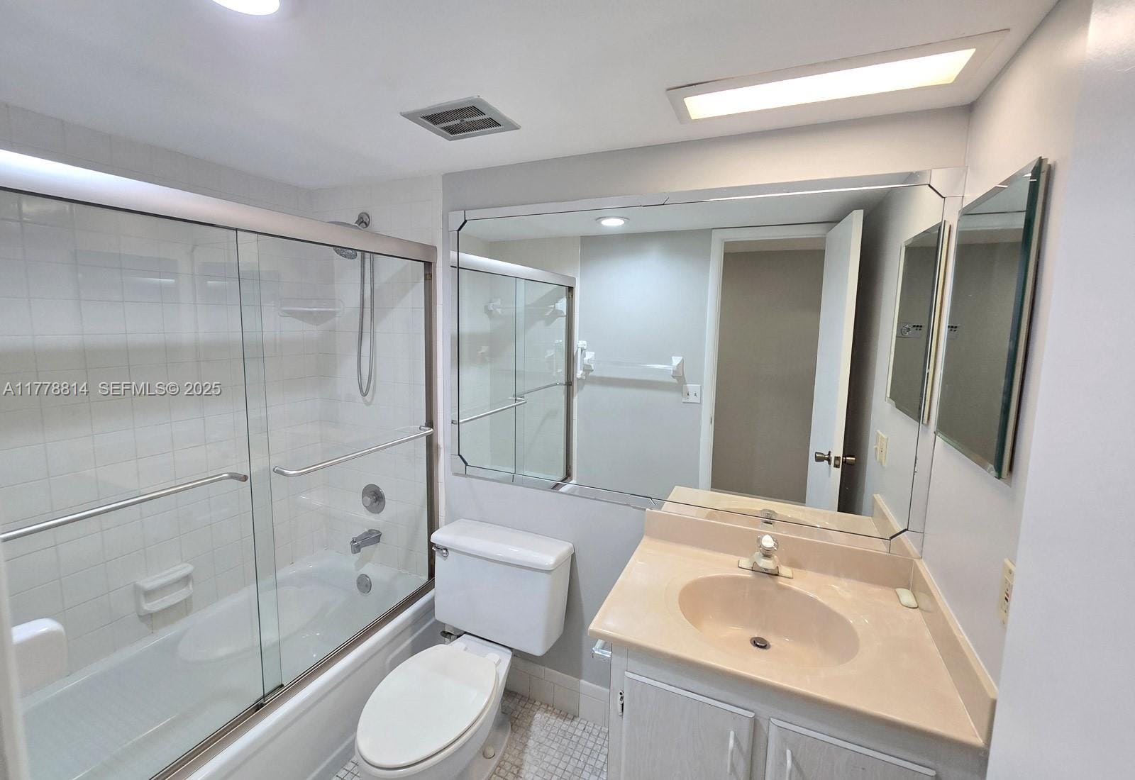 2313 S Cypress Bend Drive 123A, Pompano Beach, FL 33069 photo 5