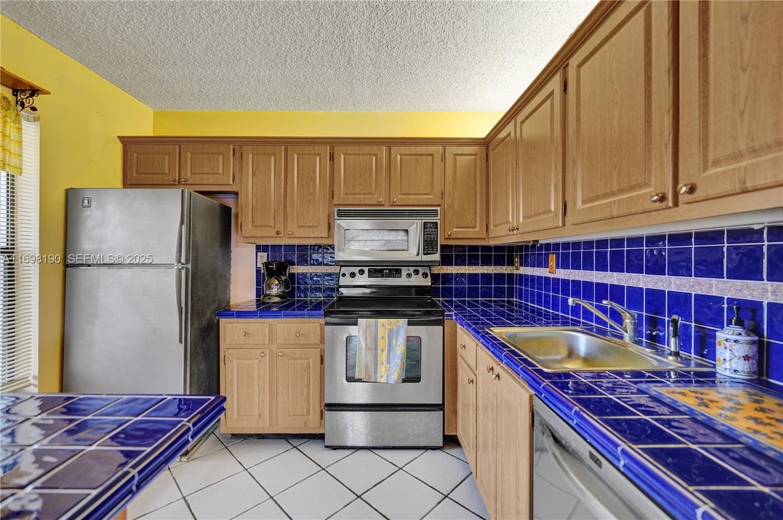 1104 N Hiatus Road 1104 — photo 4