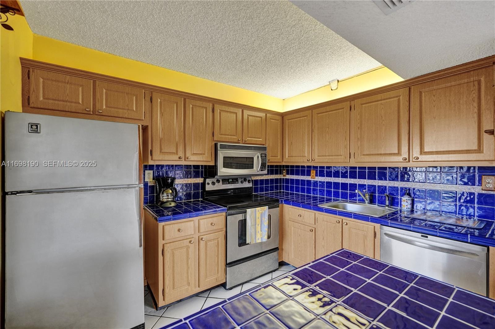 1104 N Hiatus Road 1104 — photo 5