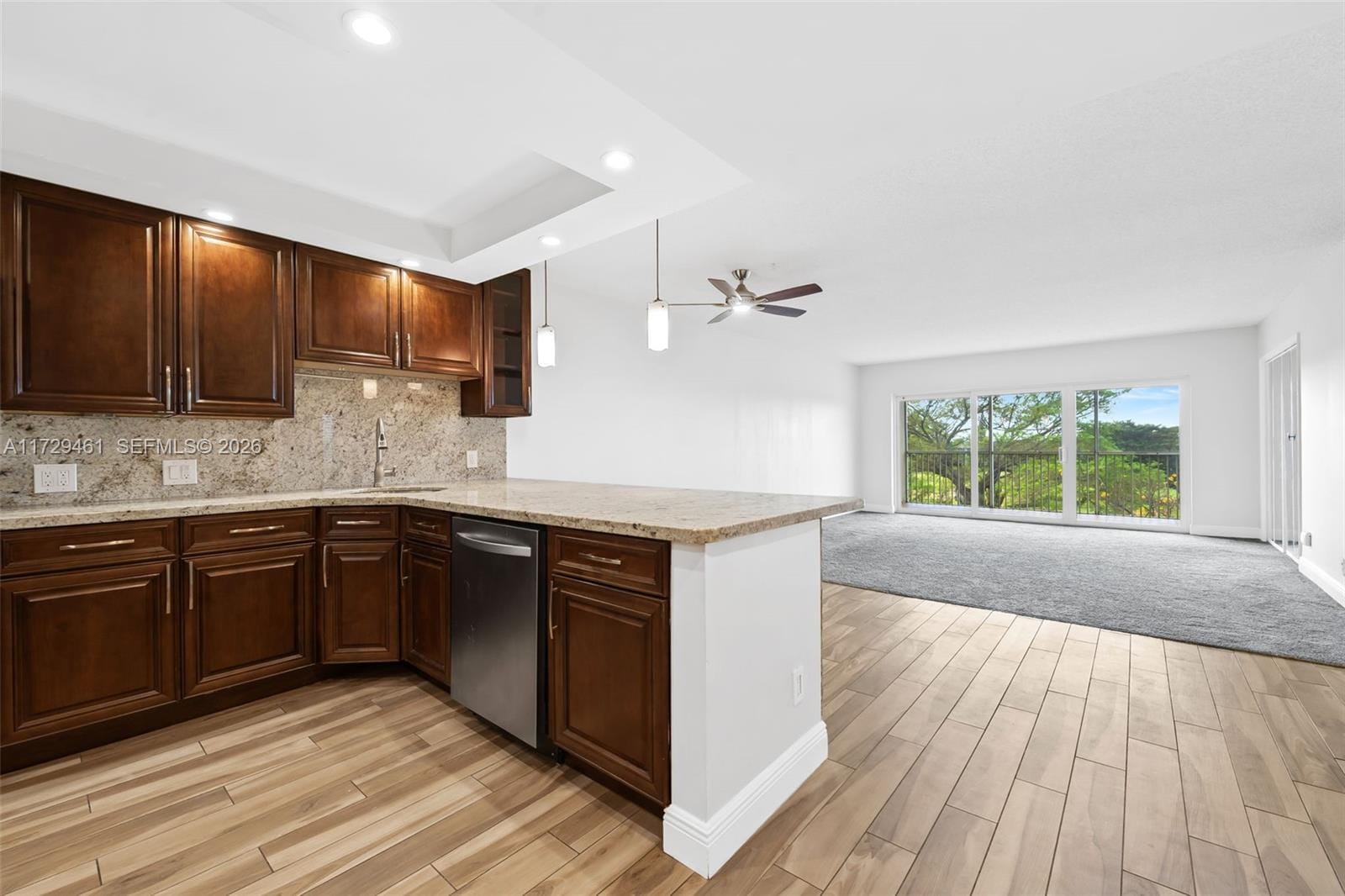 3050 N Palm Aire Drive 501 — photo 6