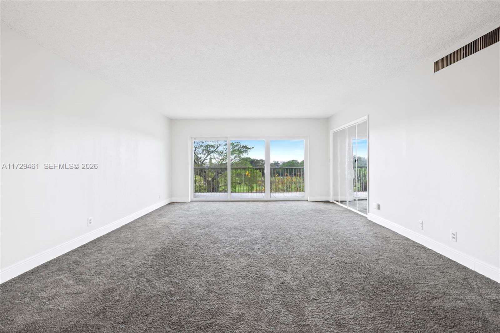 3050 N Palm Aire Drive 501 — photo 10