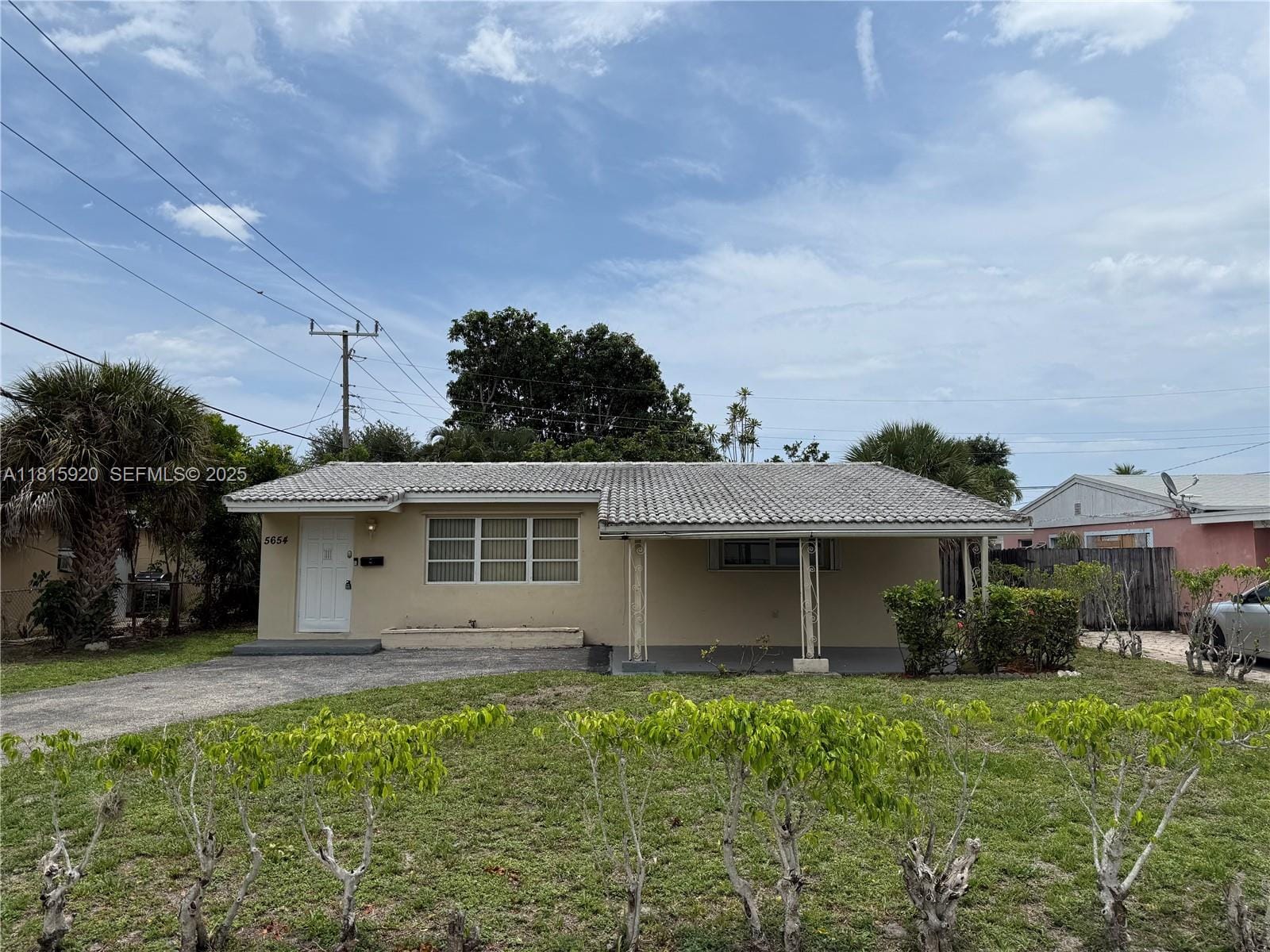 5654 NE 5th Avenue, Oakland Park, FL 33334