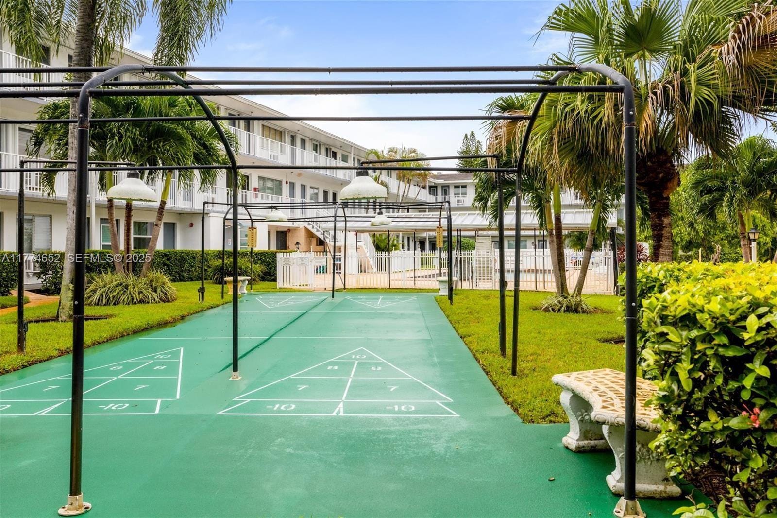 15610 NE 6th Avenue 32C, Miami, FL 33162 photo 2