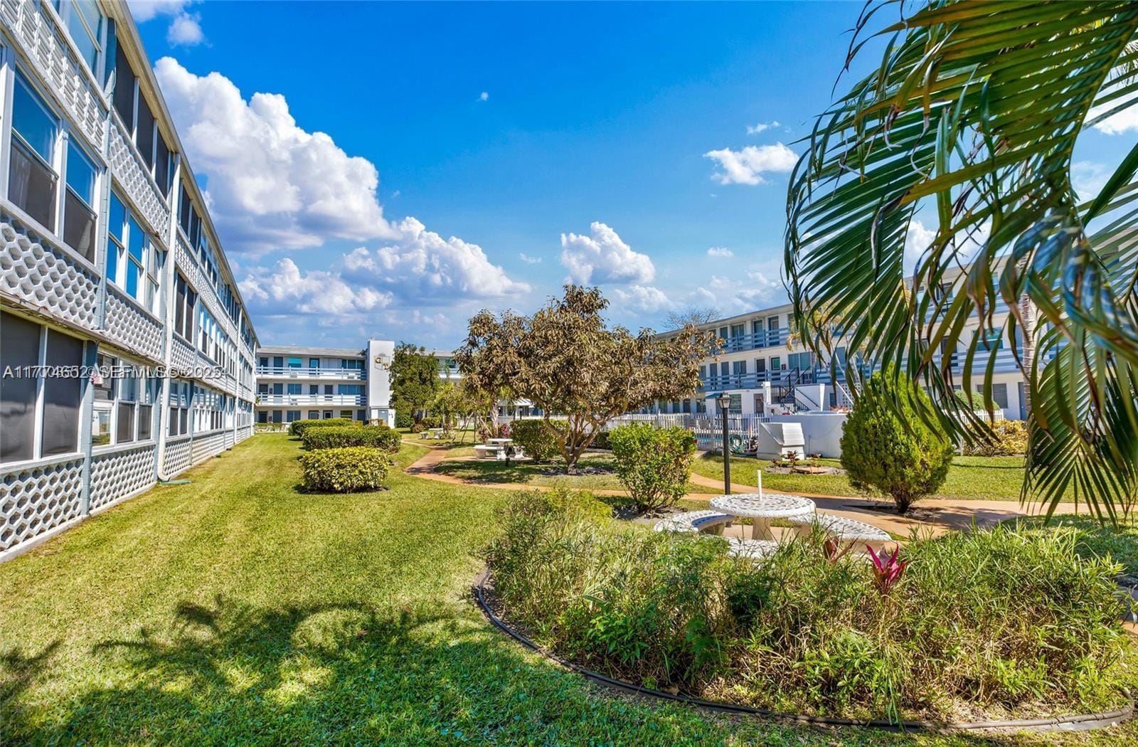 15610 NE 6th Avenue 32C, Miami, FL 33162 photo 3
