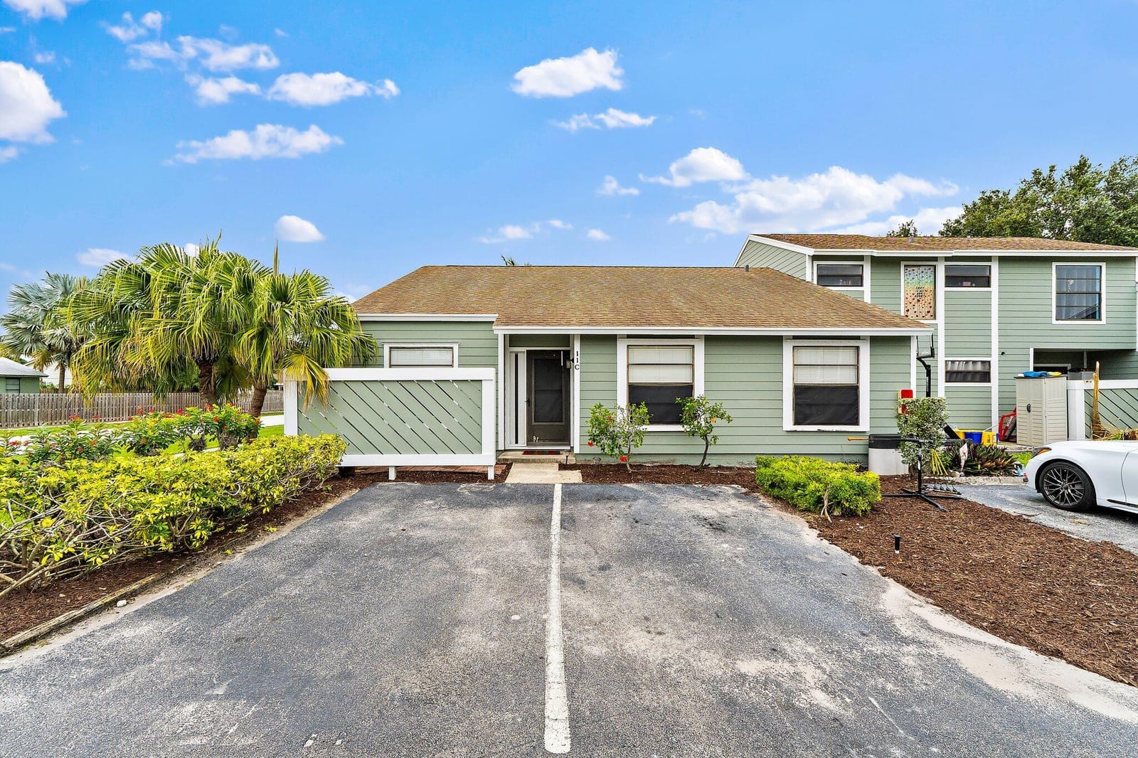 202 Lakewood Drive 11c, Jupiter, FL 33458