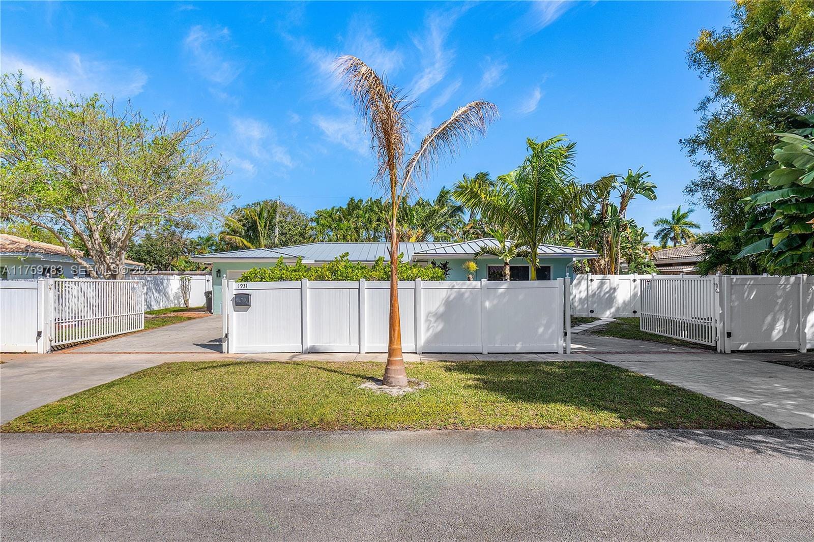 1931 NE 52nd Court, Fort Lauderdale, FL 33308 photo 4