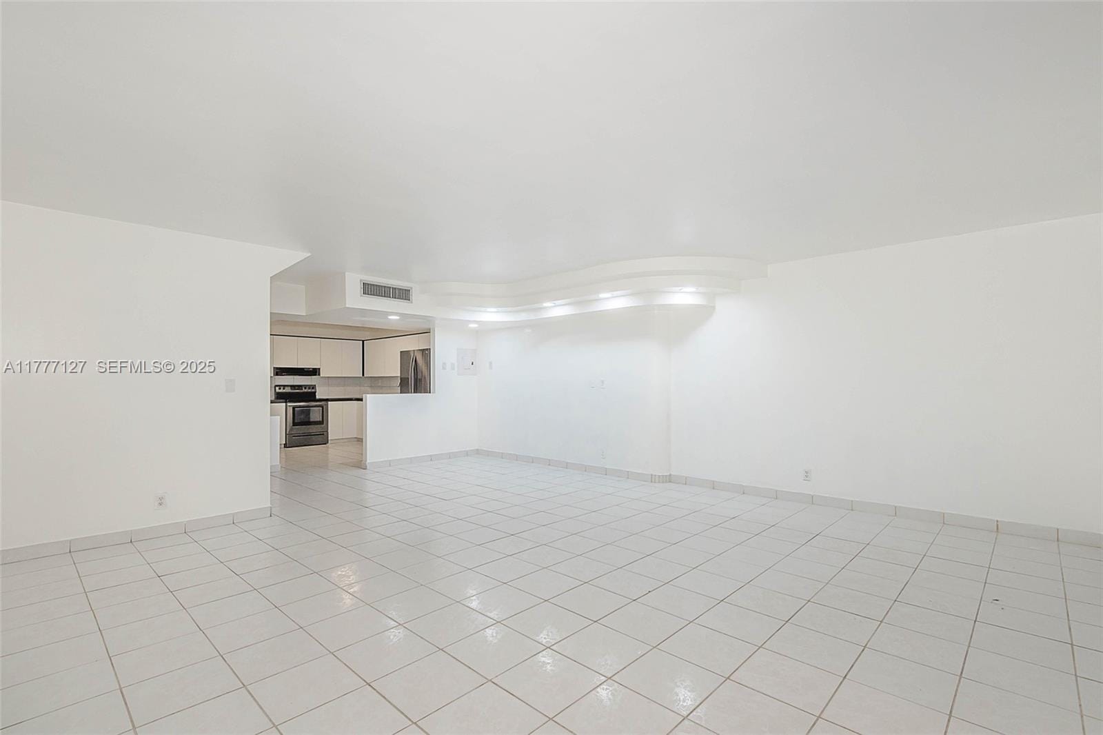 20350 W Country Club Drive 110-4, Aventura, FL 33180 photo 12