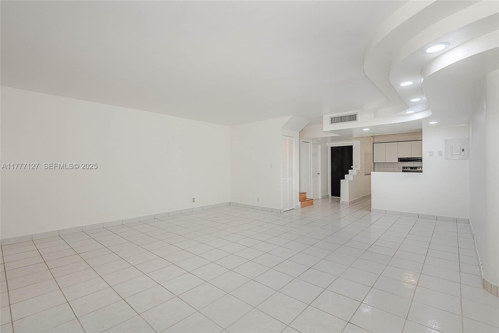 20350 W Country Club Drive 110-4, Aventura, FL 33180 photo 13