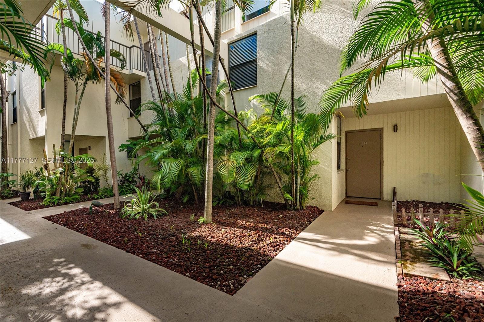 20350 W Country Club Drive 110-4, Aventura, FL 33180 photo 3