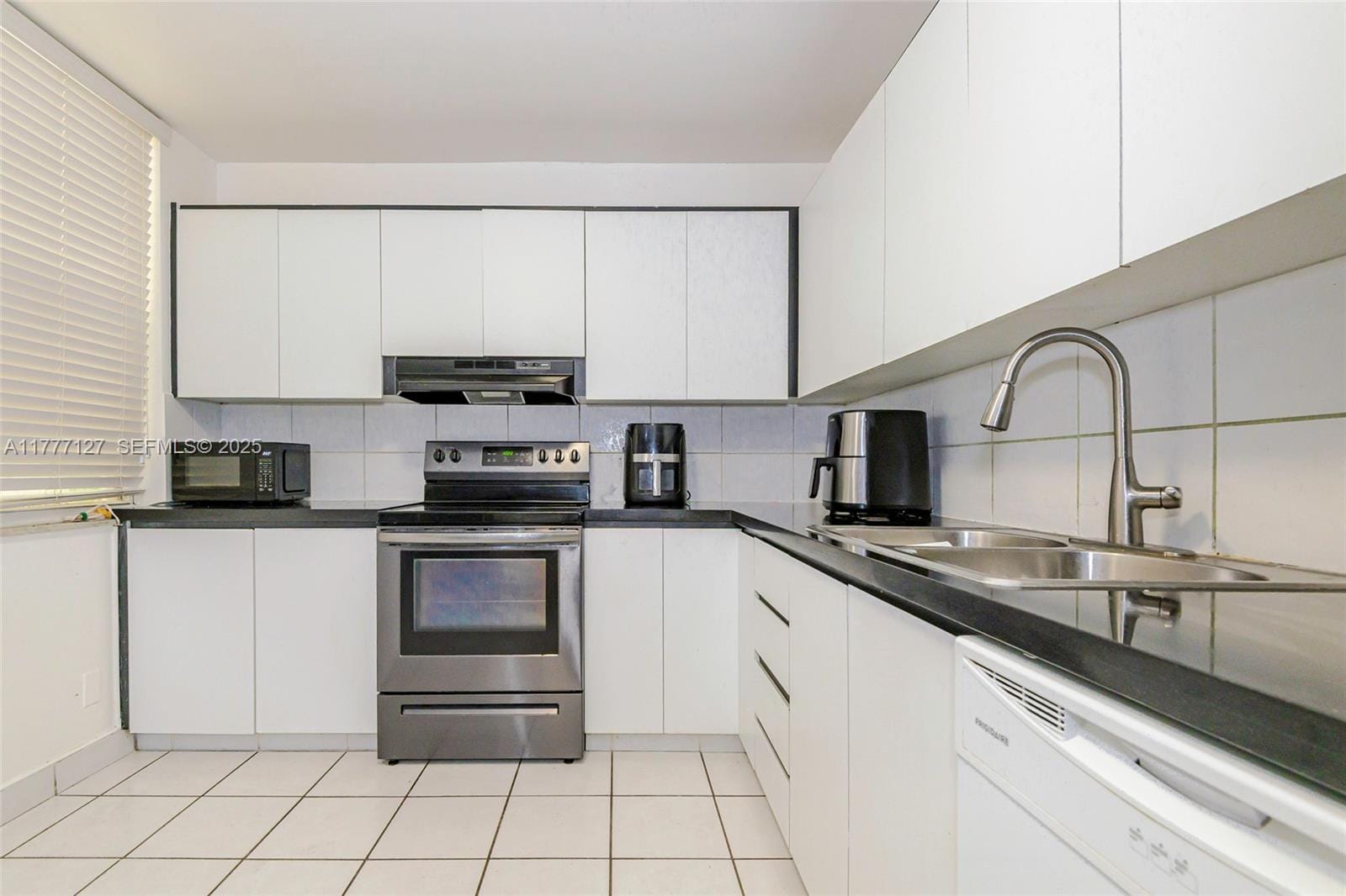 20350 W Country Club Drive 110-4, Aventura, FL 33180 photo 22