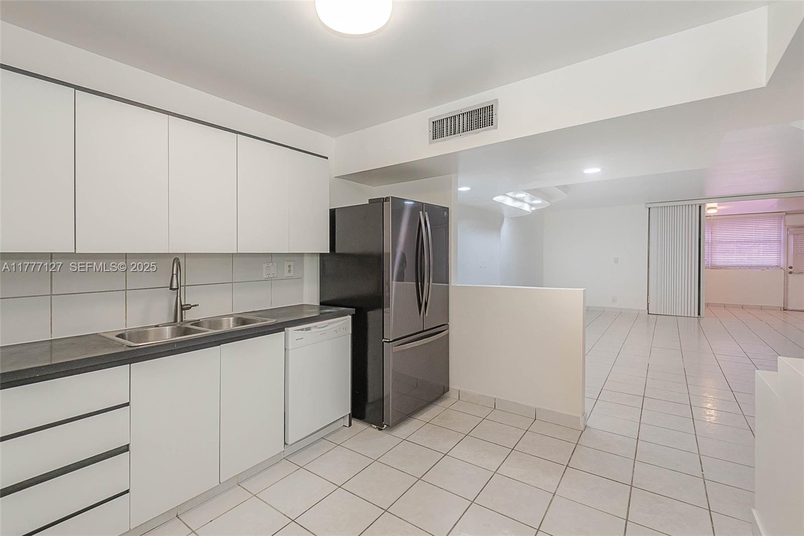20350 W Country Club Drive 110-4, Aventura, FL 33180 photo 24