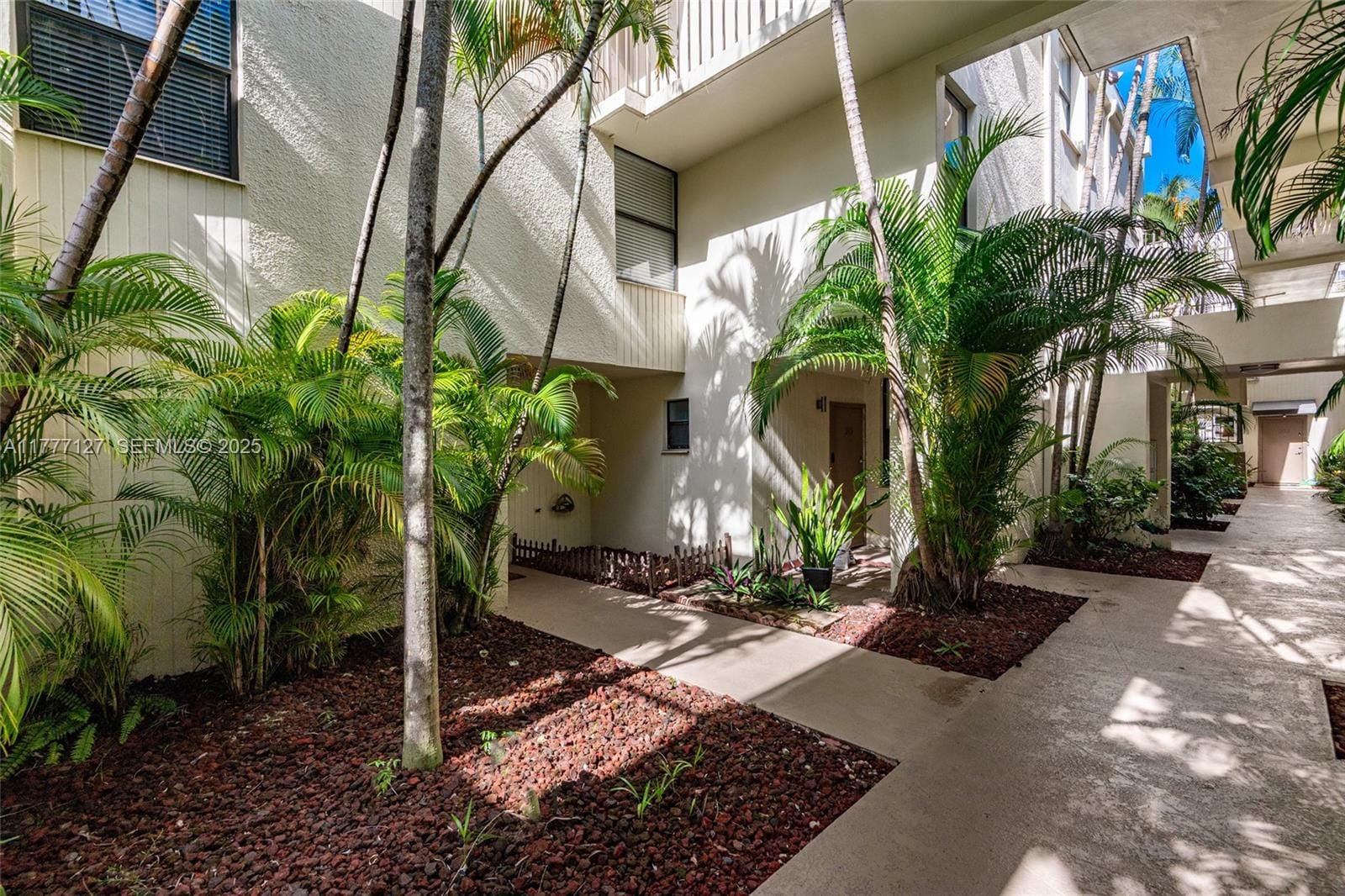 20350 W Country Club Drive 110-4, Aventura, FL 33180 photo 4