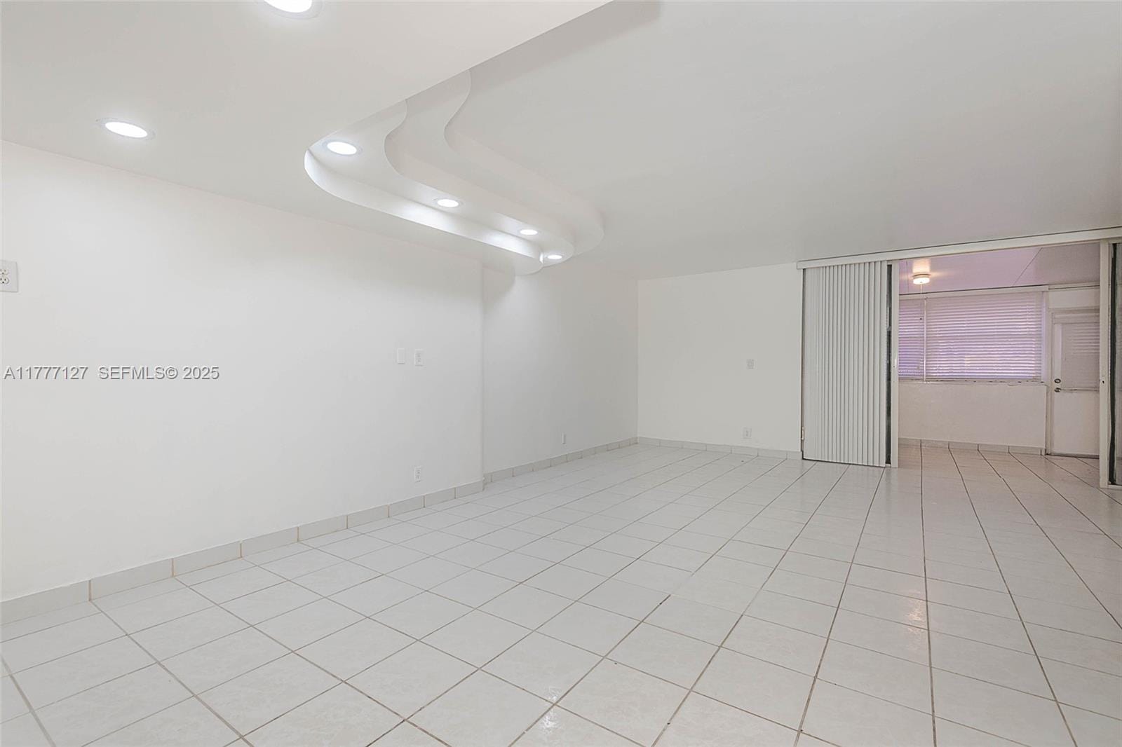20350 W Country Club Drive 110-4, Aventura, FL 33180 photo 8