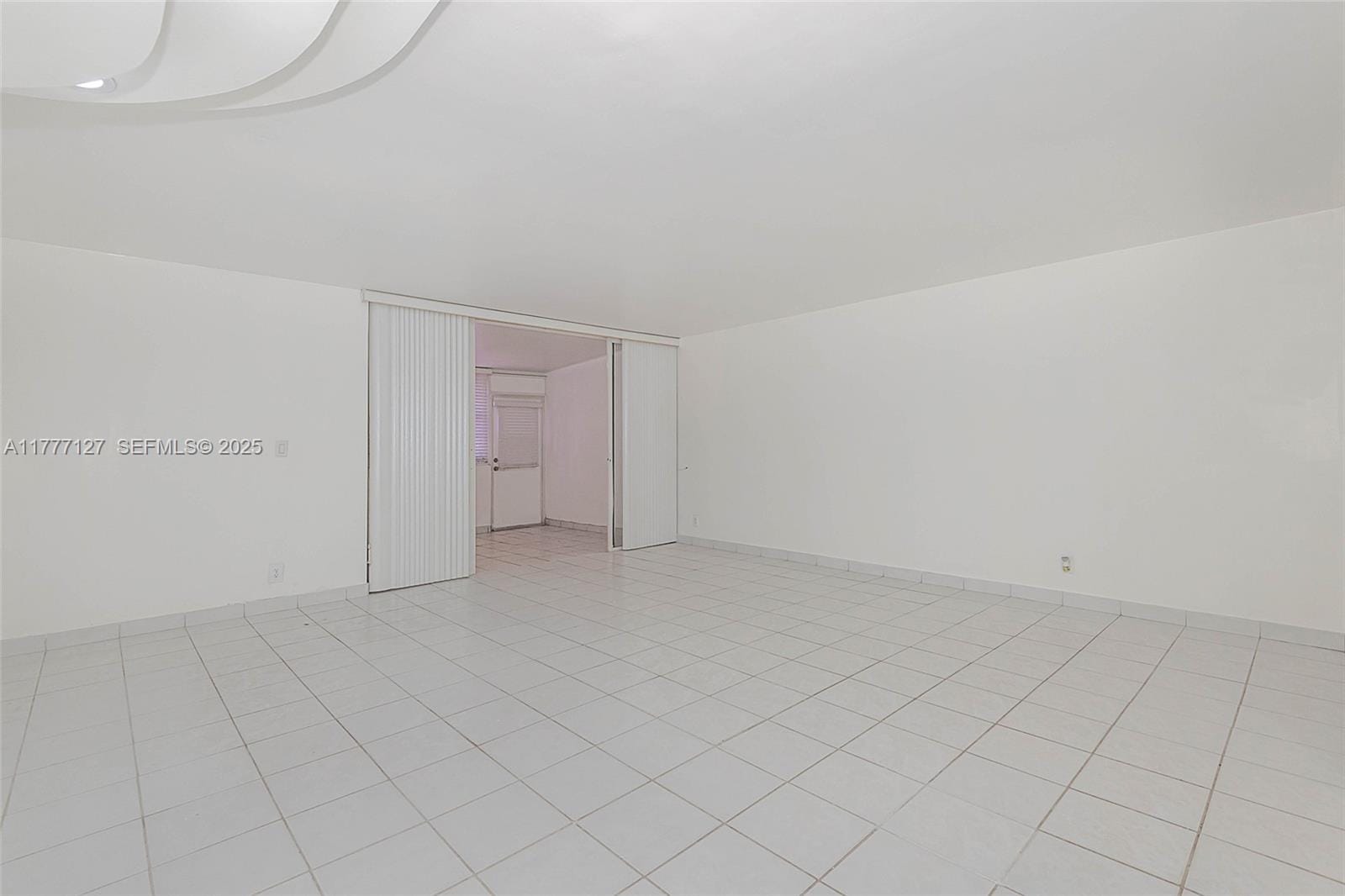 20350 W Country Club Drive 110-4, Aventura, FL 33180 photo 10