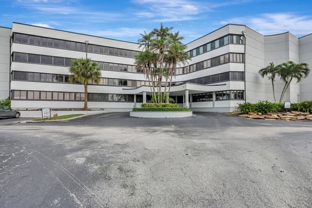 1357 NE Ocean Boulevard 419, sold in Suntide, Stuart, FL