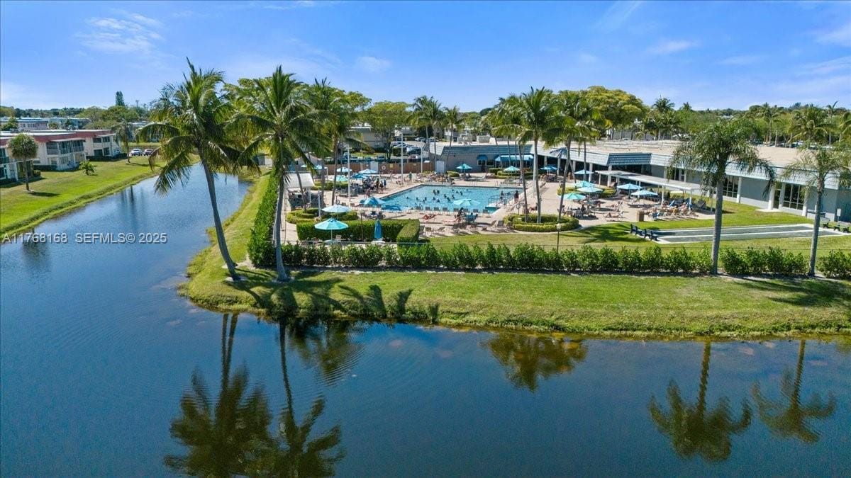 590 Brittany M 590, Delray Beach, FL 33446 photo 18