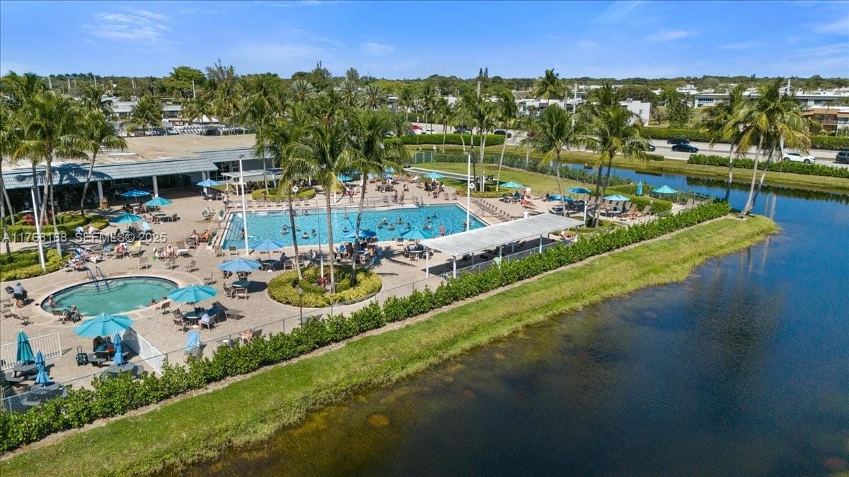 590 Brittany M 590, Delray Beach, FL 33446 photo 19
