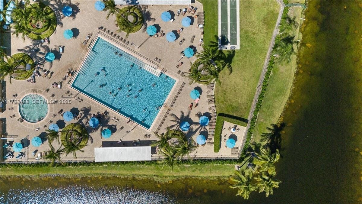 590 Brittany M 590, Delray Beach, FL 33446 photo 20