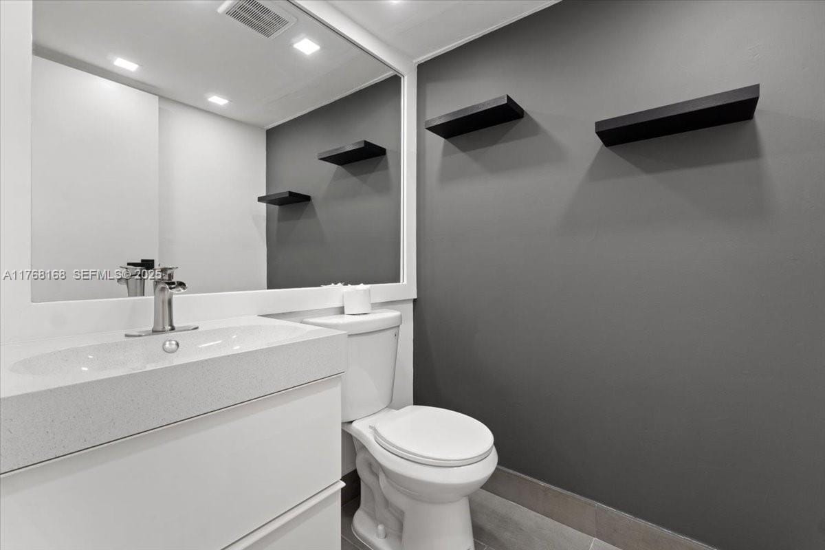 590 Brittany M 590 — photo 8