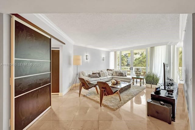 21055 Yacht Club Drive 502, sold in South Tower At The Point, Aventura, FL