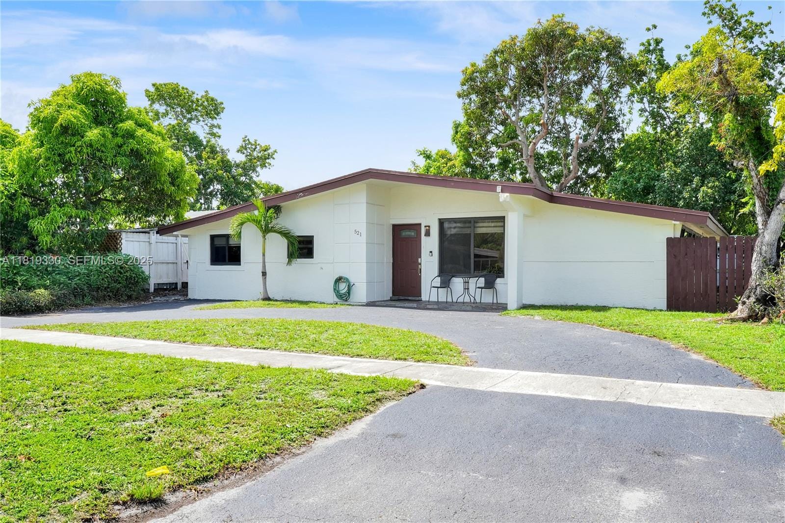 521 NE 175th Street, North Miami Beach, FL 33162 photo 2