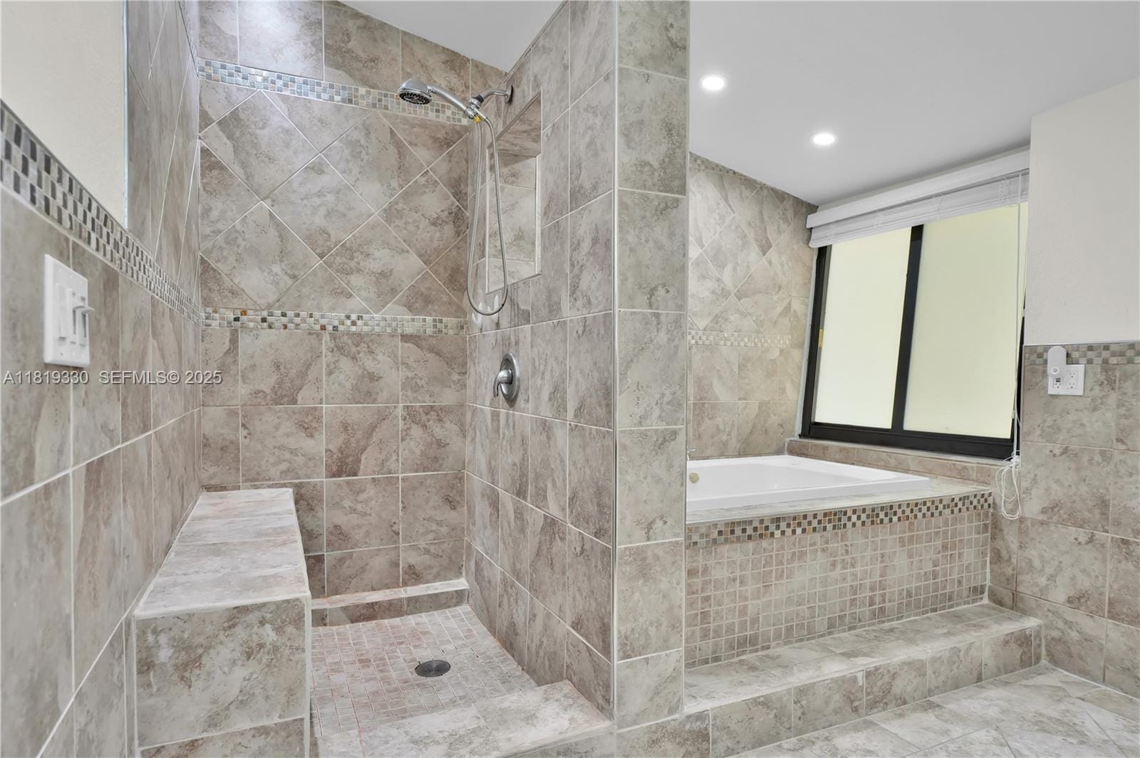 521 NE 175th Street, North Miami Beach, FL 33162 photo 16
