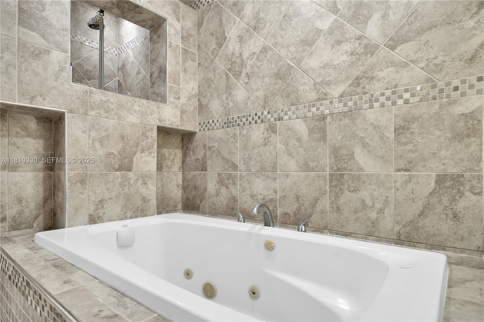 521 NE 175th Street, North Miami Beach, FL 33162 photo 18