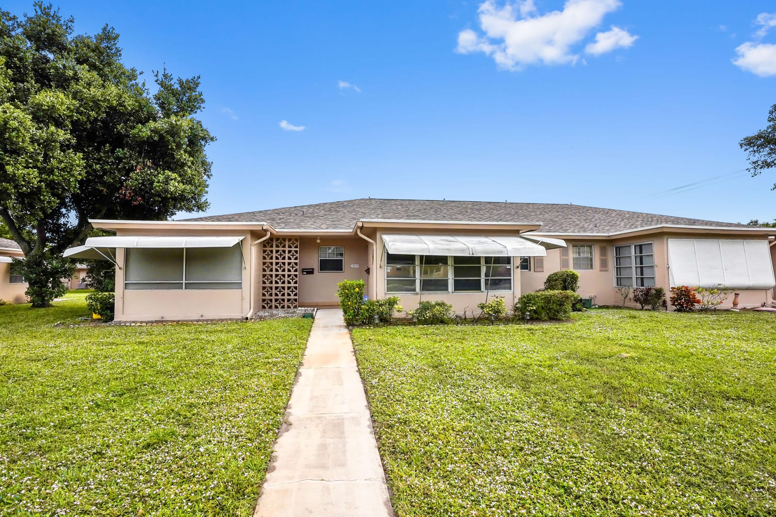 1245 High Point Place S B, Delray Beach, FL 33445