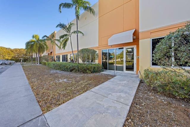 12601 NW 115th Avenue A-111, Medley, FL 33178