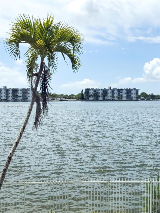 1100 NE 191st Street 25E, sold in Riviera Condominium Apts, Miami, FL