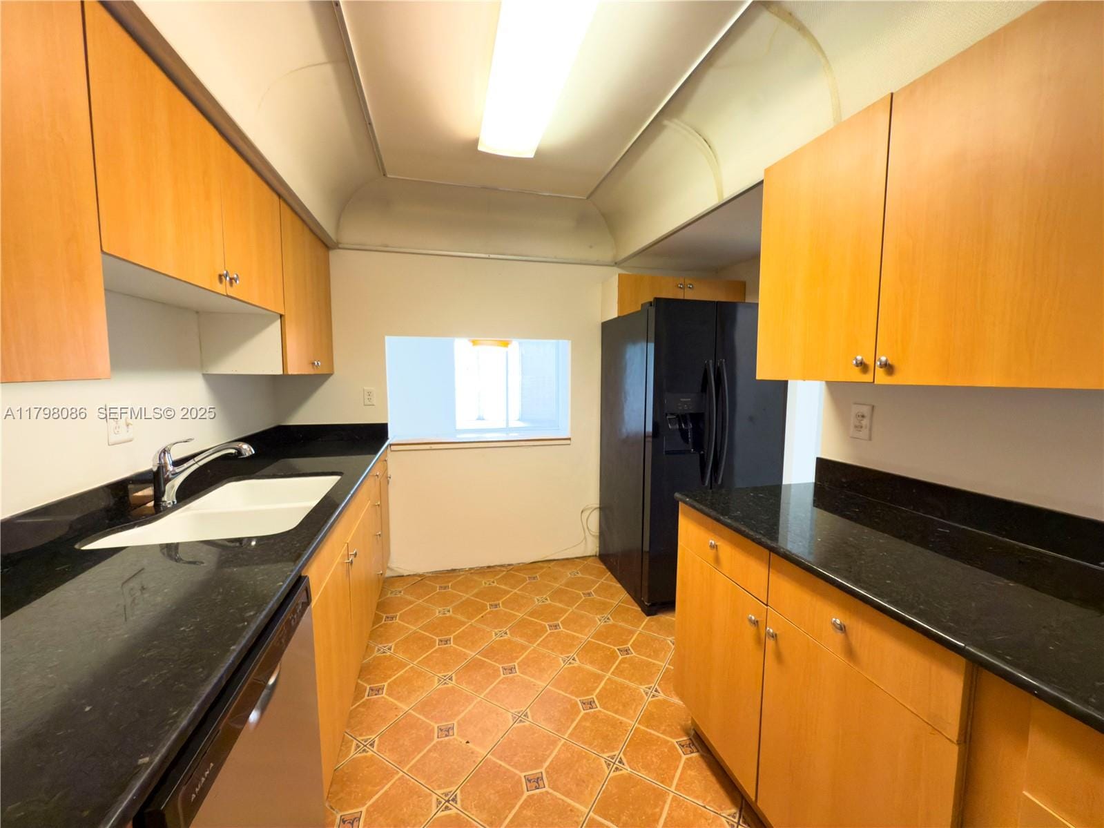 1100 NE 191st Street 25E, Miami, FL 33179 photo 12