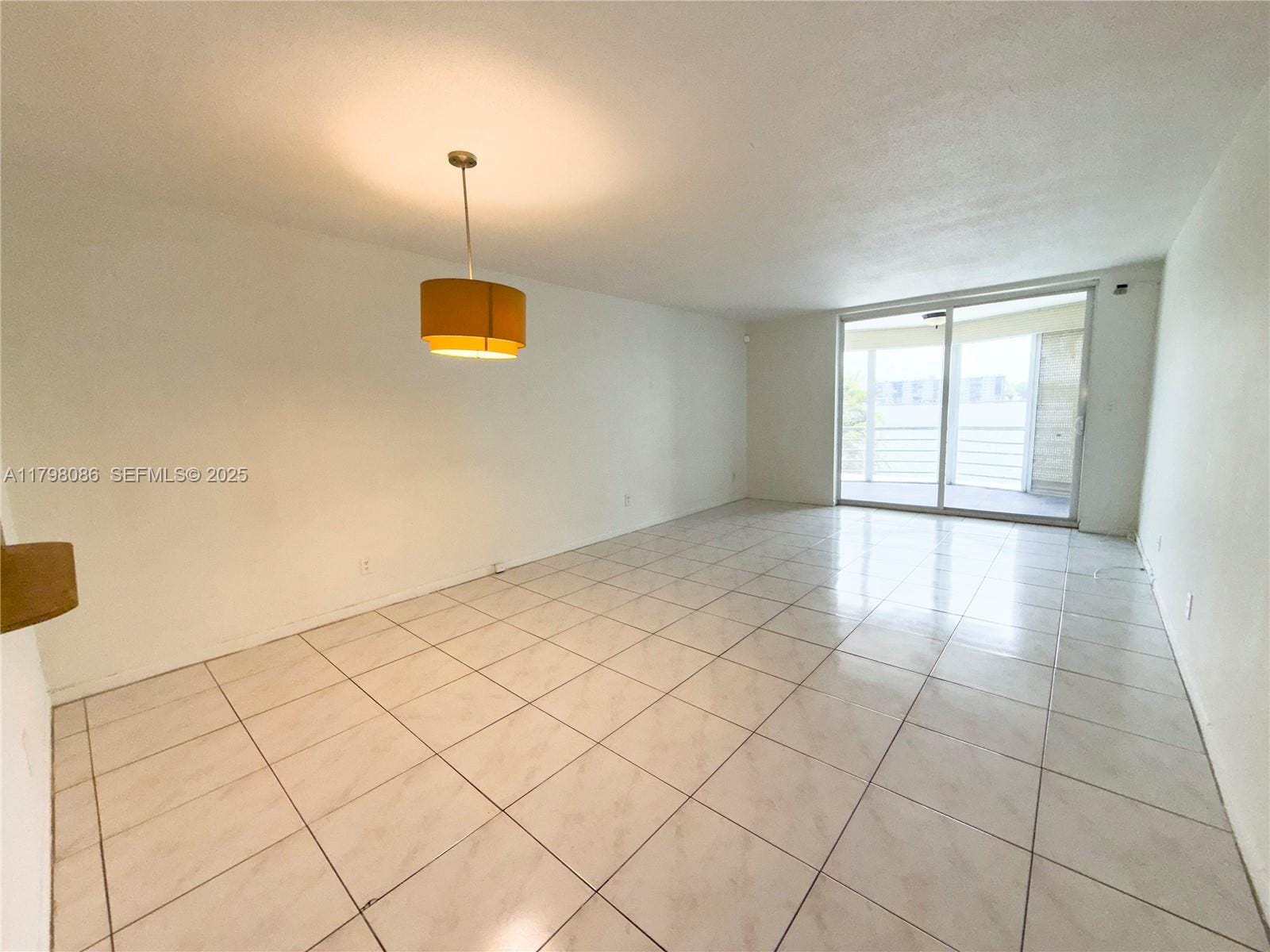 1100 NE 191st Street 25E, Miami, FL 33179 photo 4