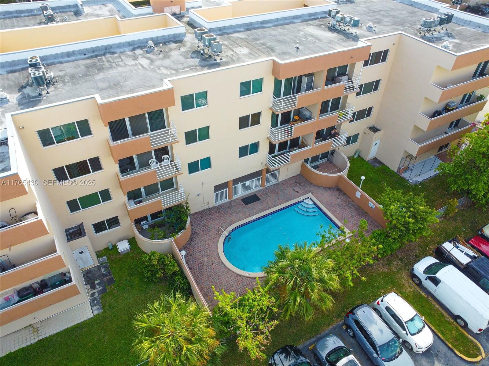 8050 NW 8th Street 1409, Miami, FL 33126 photo 3