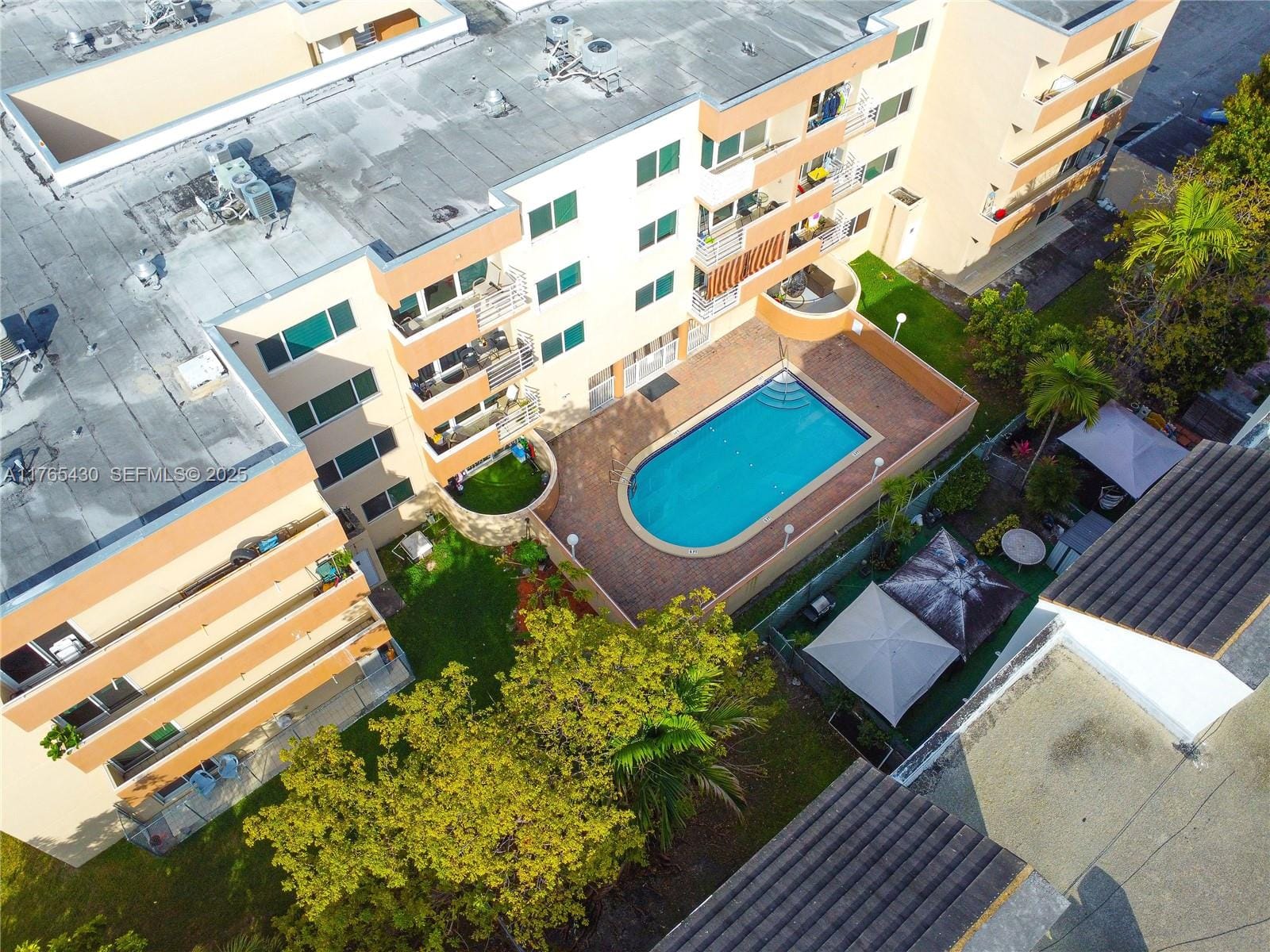 8050 NW 8th Street 1409, Miami, FL 33126 photo 6