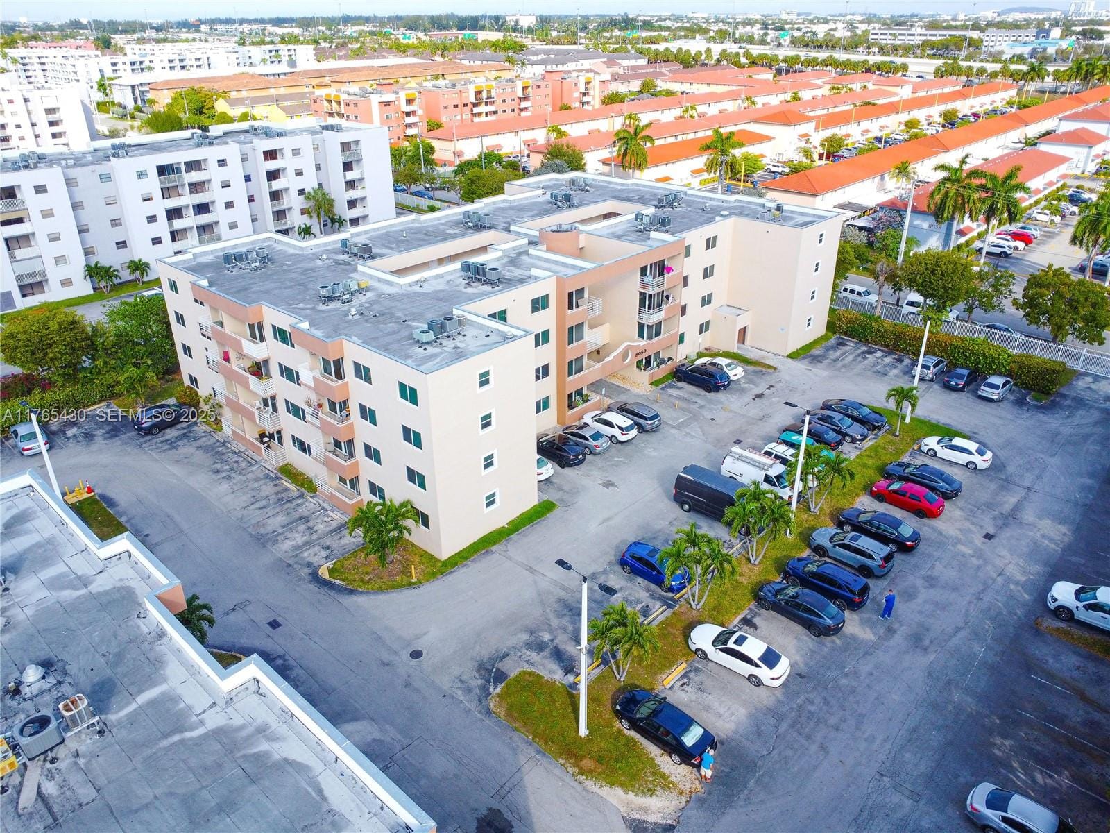 8050 NW 8th Street 1409, Miami, FL 33126 photo 9