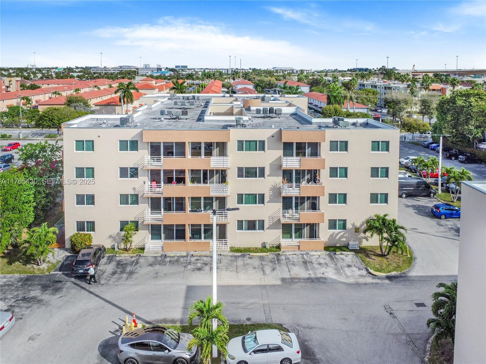 8050 NW 8th Street 1409, Miami, FL 33126
