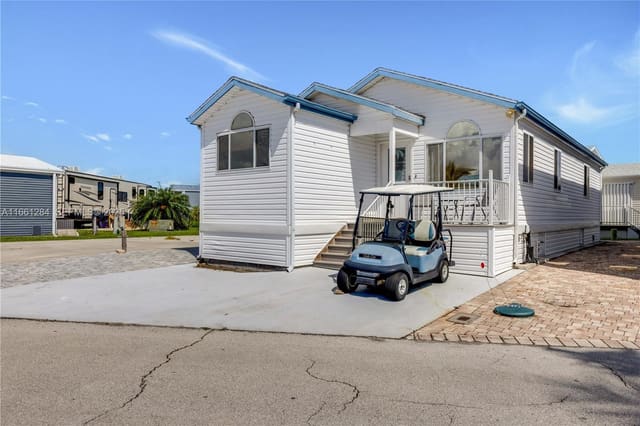 211 Nettles Boulevard, sold in Outdoor Resorts At Nettle, Jensen Beach, FL