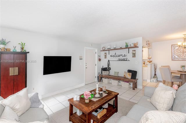 10816 N Kendall Drive R17, Miami, FL 33176