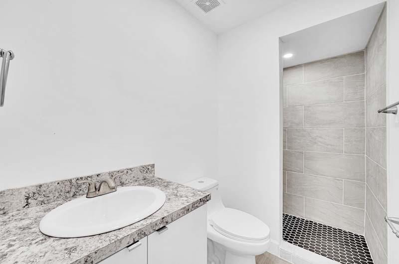20730 NE 4th Place 201, Miami, FL 33179 photo 12