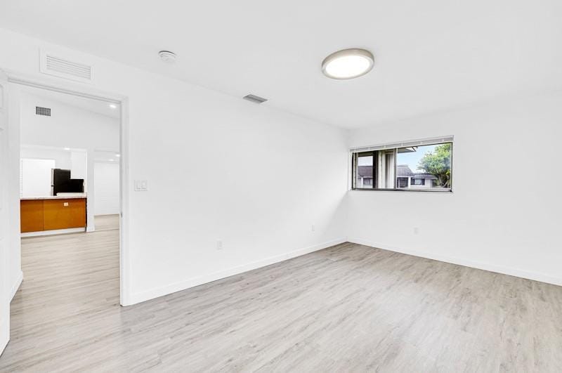 20730 NE 4th Place 201, Miami, FL 33179 photo 17