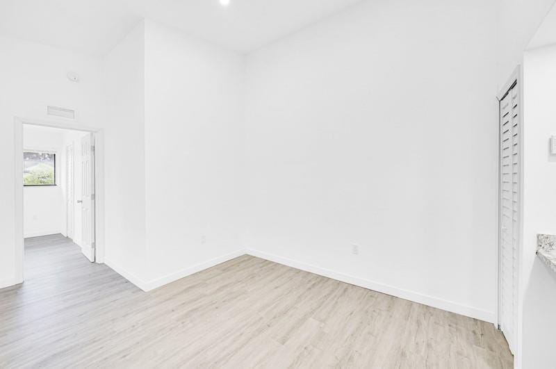 20730 NE 4th Place 201, Miami, FL 33179 photo 7