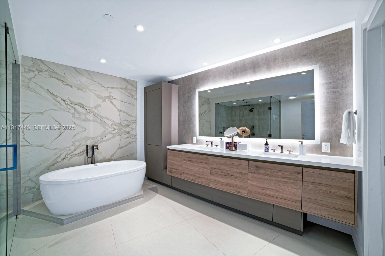 450 Alton Road 2007, Miami Beach, FL 33139 photo 14