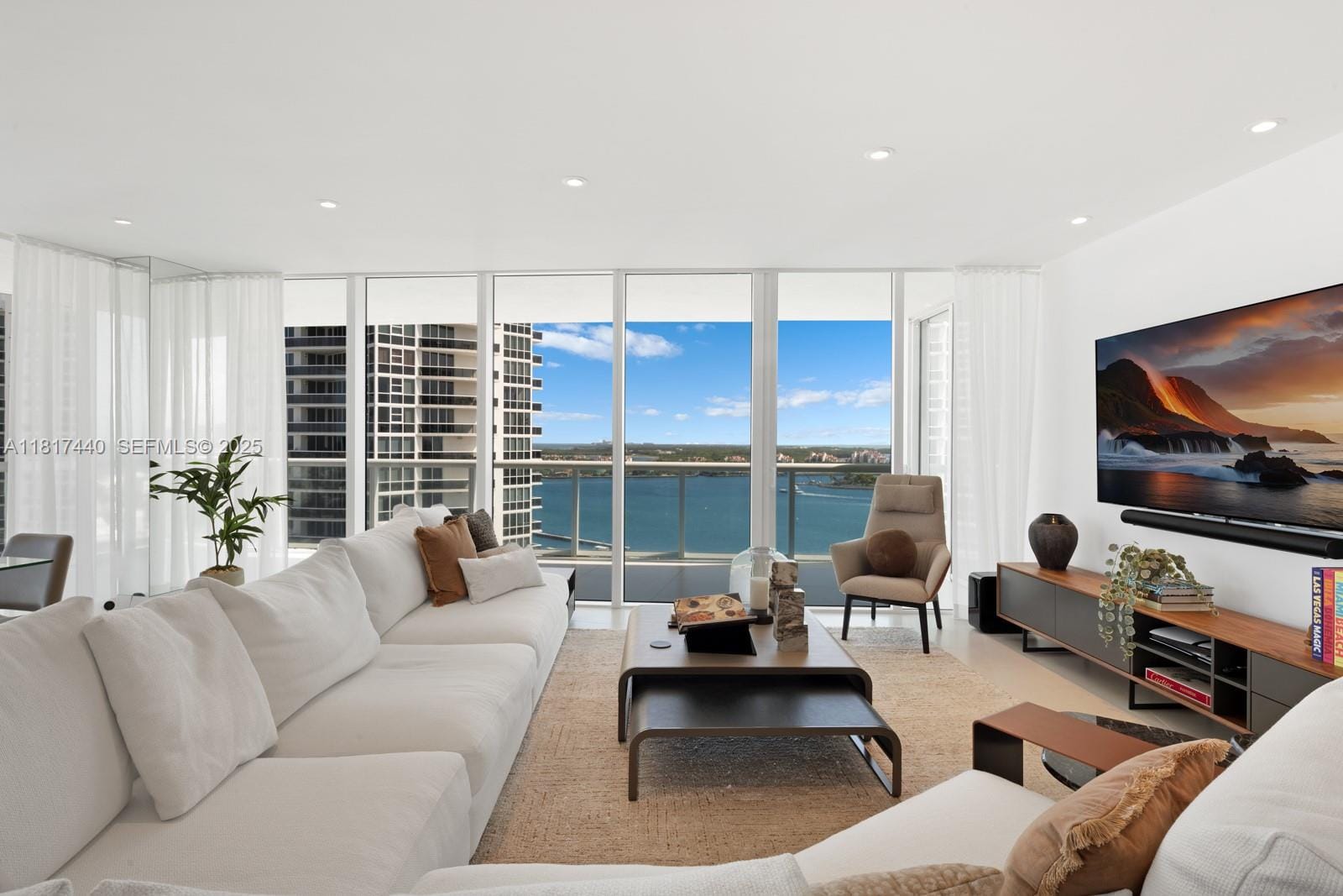 450 Alton Road 2007, Miami Beach, FL 33139 photo 4