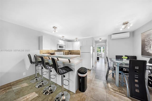 15610 NE 6th Avenue 26C, Miami, FL 33162
