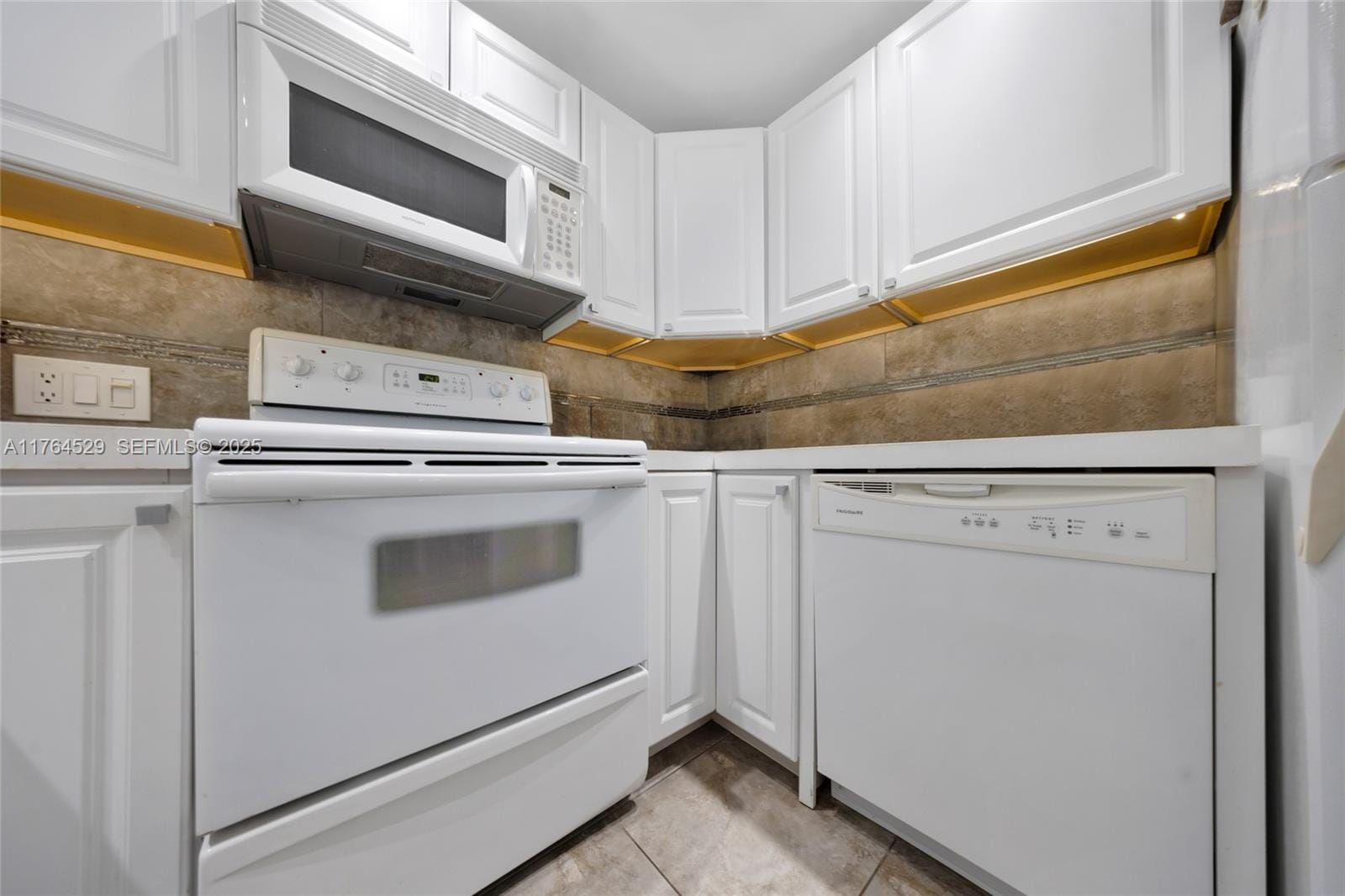 15610 NE 6th Avenue 26C, Miami, FL 33162 photo 9