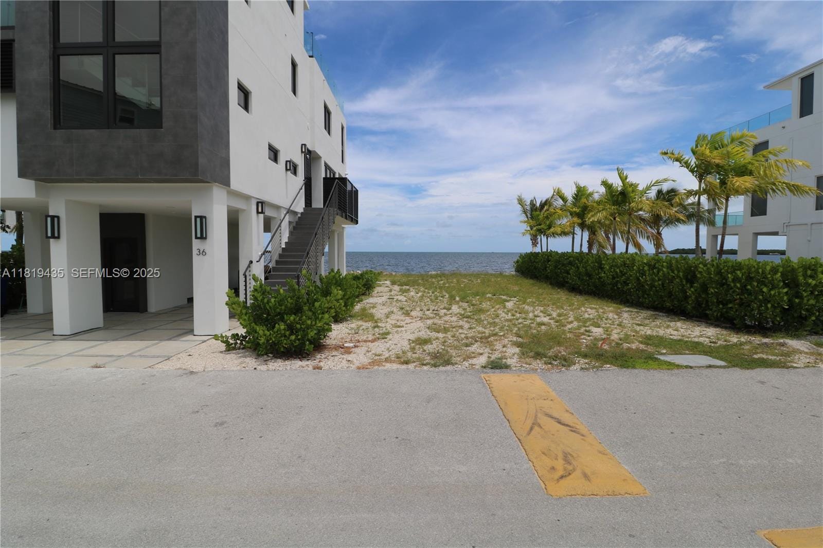 94825 Overseas Highway — photo 4