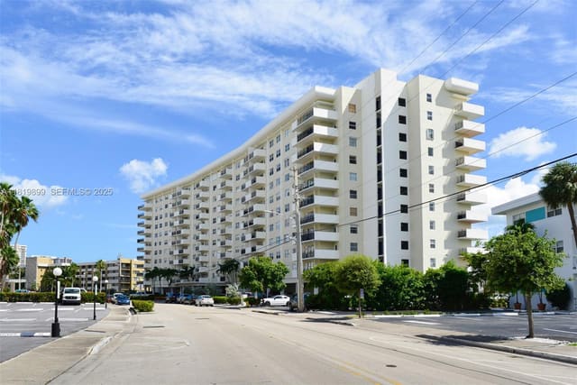 401 Golden Isles Drive 613, sold in Ocean View Towers Condo, Hallandale Beach, FL